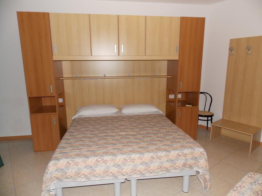 Hotel Colorado Lido di Jesolo Bagian luar foto